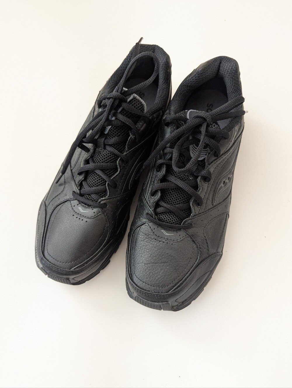 Saucony Black Low-Top Leather Running/Walking Shoes - 11M